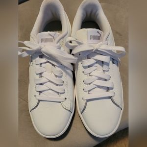 Puma women tennis shoes